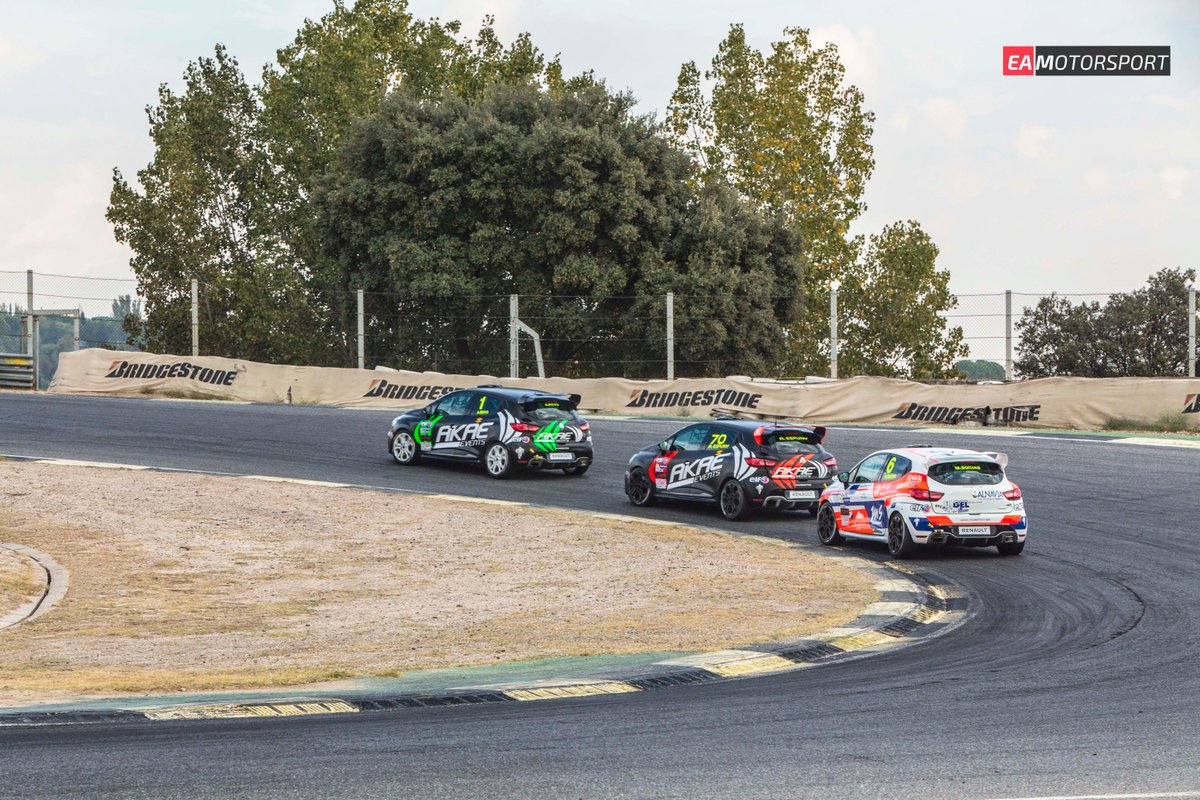 Todo por decidir en la última cita de la Clio Cup 2017 en el <a href="/Circuito_Jarama/">Circuito de Madrid Jarama - RACE</a> 
eamotorsport.com/2017/10/21/tod…