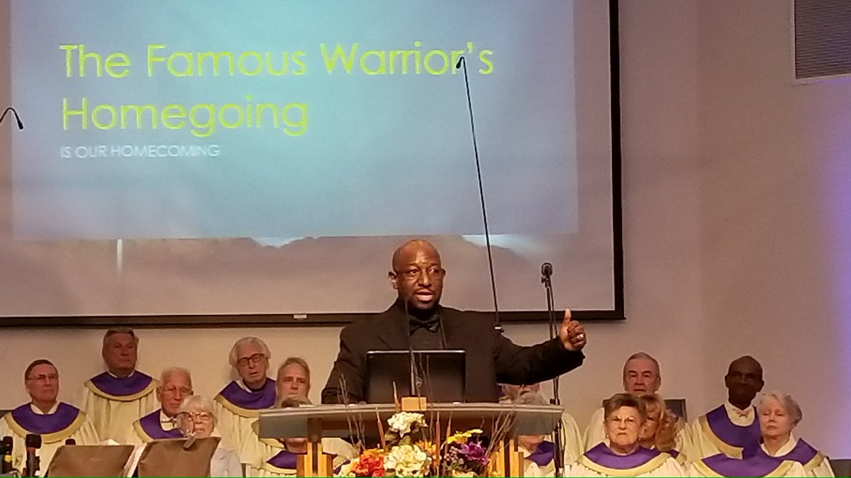 FurtherFatherCo's tweet photo. Watching my brother deliver the eulogy for his mother's home going celebration. #ministry 
#lifeofexcellence https://t.co/JtHDNYqc8J