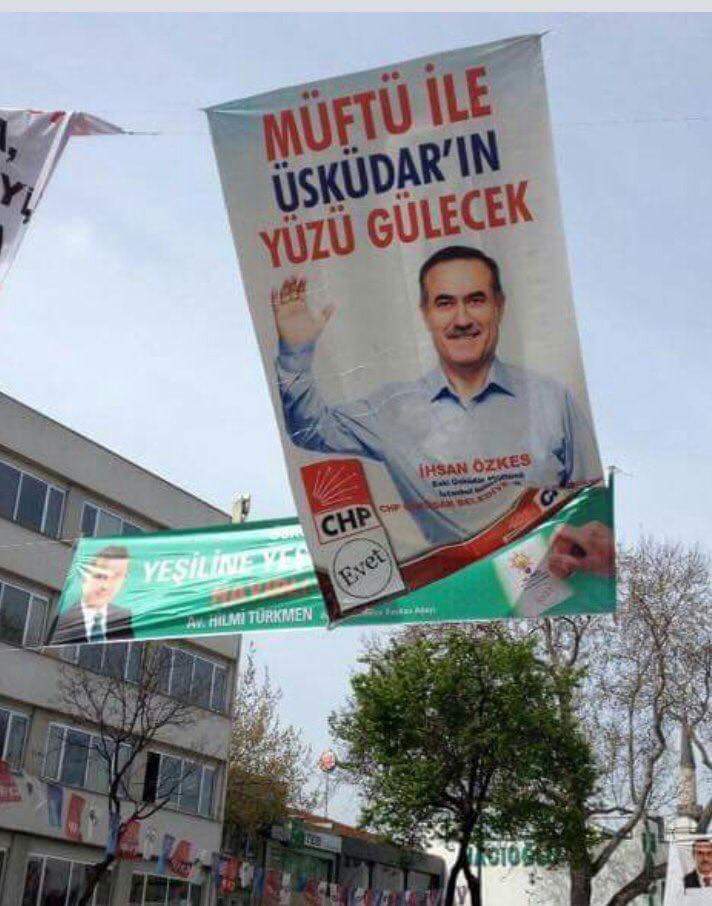 CuneytYonet's tweet photo. Sahtekar CHP Müftü ile müslüman oyu devşirirken laikliğe uygun,Müftü nikah kıyarsa laikliğe aykırı.Sizler nasıl bir malsınız yahu... https://t.co/Y8WP88Bv5B