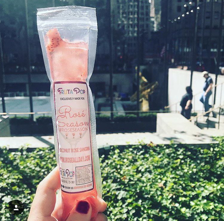 SangriaPOP's tweet photo. Soaking up the sunshine and enjoying our @itsroseseason #boozyicepops! 🌹🍷☀️ @rockcenternyc #weekendvibes https://t.co/wzQLwNlymG
