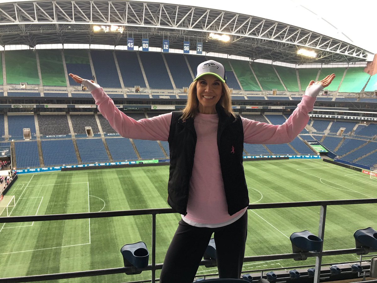 MichellMillman's tweet photo. Spent morning #makingstridesseattle ๐ @AmericanCancer @ACS_WA now getting ready for @CancerPathways gala ๐๐ป๐๐ปโค๏ธ https://t.co/bguQscdggY