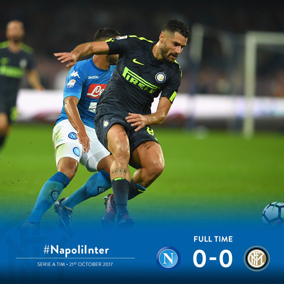 Inter's tweet photo. 90'+3 - Triplice fischio di Banti! È 0-0 al San Paolo, Inter ancora imbattuta e seconda in classifica. 👏 bravi ragazzi, #FORZAINTER! https://t.co/UupfqgXUgz