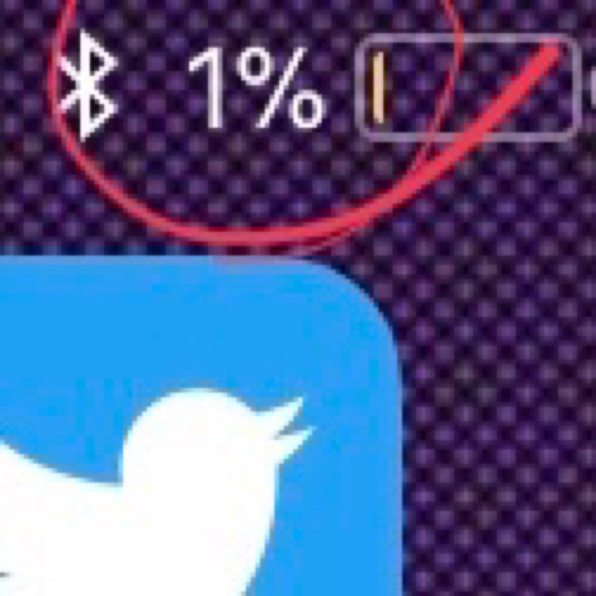 BubbaRadio's tweet image. here’s today’s @Apple #iOS11 update:
11.0.3 is still a battery drainer.
#AppleNeedsToFixTheirCrap
#PatchPlease 😵
instagram.com/p/BahhsXyji9s/