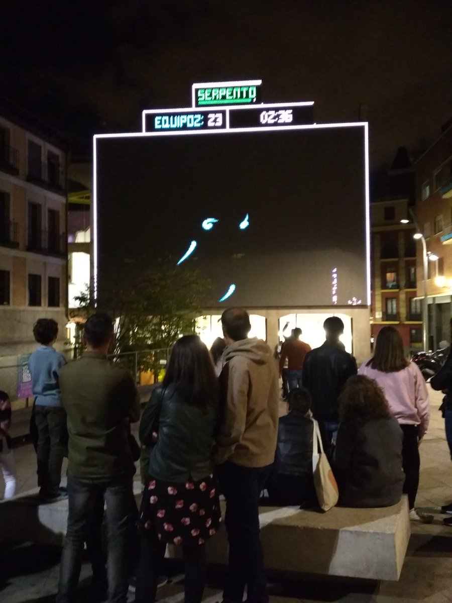 clara_cloro's tweet photo. #SERPENTO y #GEOPLANOSOCIAL. @medialabprado uniendo lo físico y lo virtual, entre la pantalla y la plaza. https://t.co/umcksuq8HT