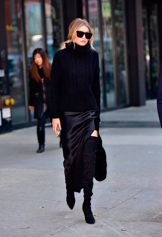 AlmightyAgency's tweet photo. Black-street #streetfashion #mode #moda https://t.co/Dcrs3WnxDv