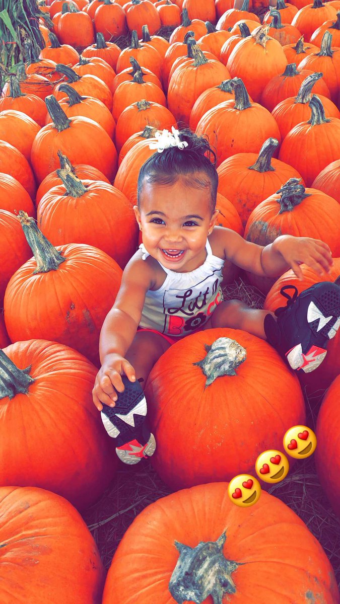 cayleevictoria's tweet photo. I’d do anything to see you smile😍💛 https://t.co/1HMlT8vWtm