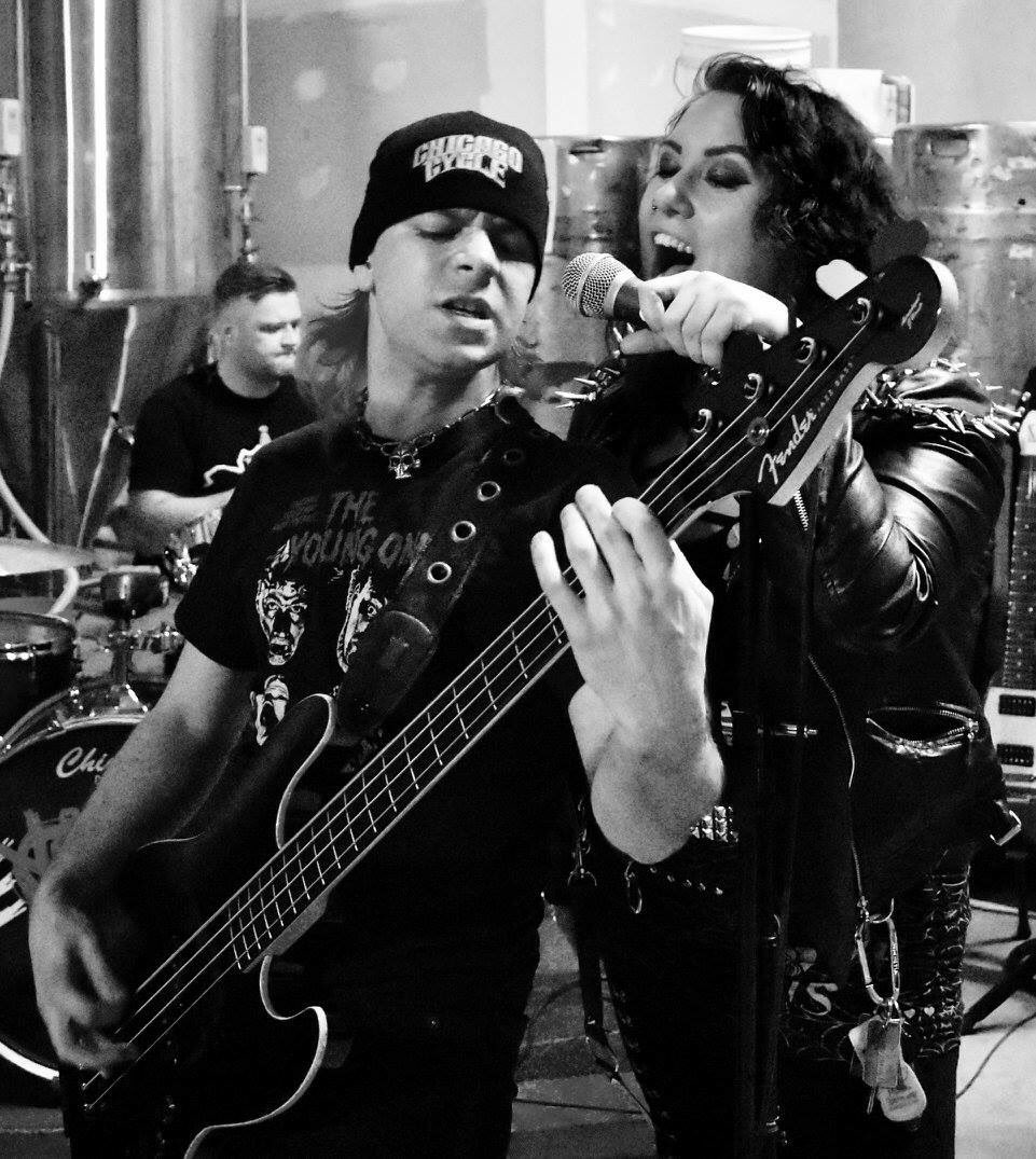 KryssieCrisis's tweet photo. Happy #sweetestday to the sweetest ass in the business. 😘❤️ #evilengine #punkrock #chicagopunk #localshows #femalefronted #unsignedbands https://t.co/MxePnIpyHD