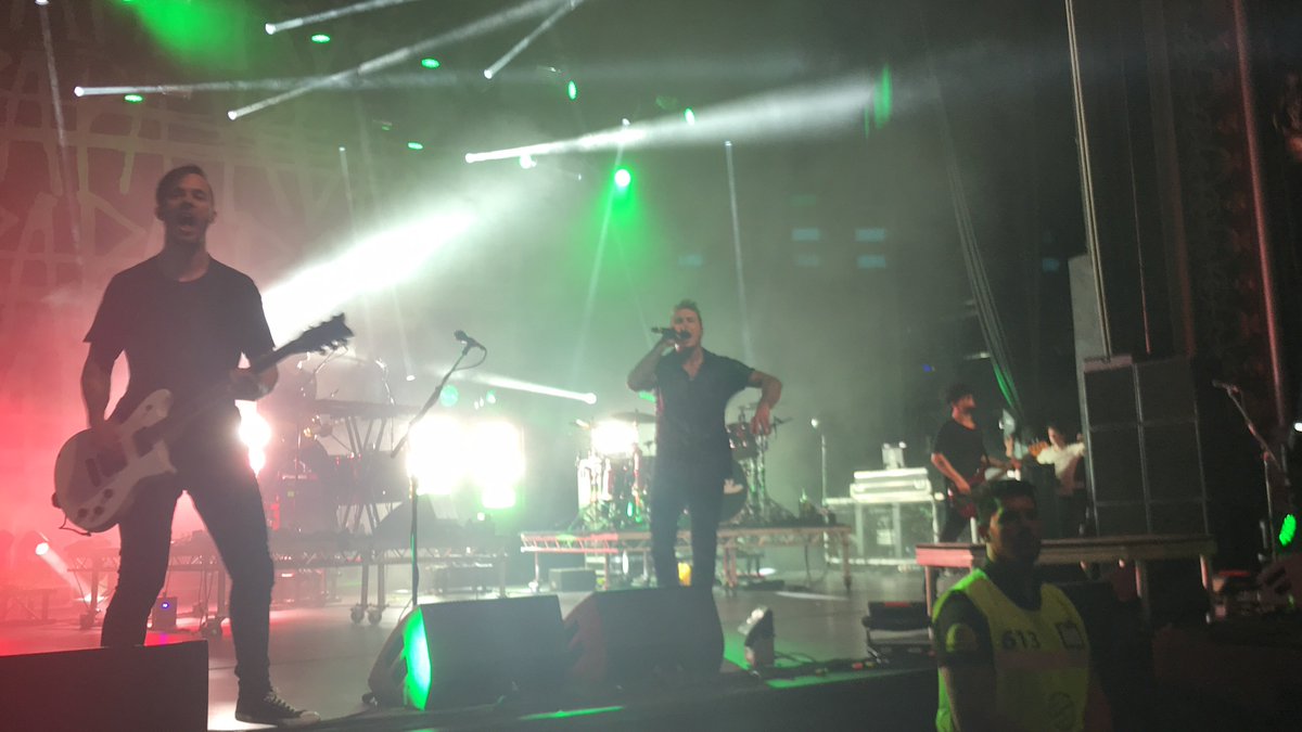 lost_whispers_'s tweet photo. One of the best concert I’ve seen this year @paparoach #lisbon https://t.co/5PiRnwwmIR