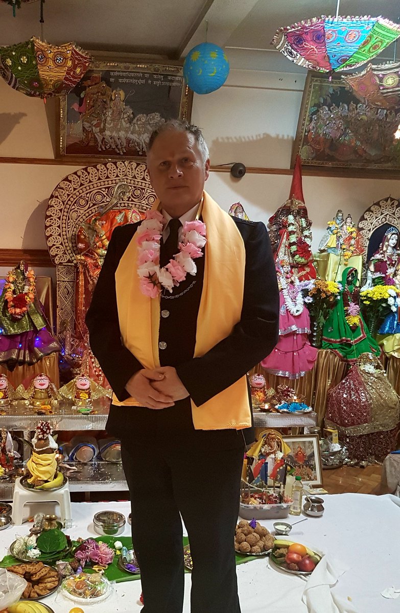 MPSEnfield's tweet photo. #Faithcom Celebrating Diwali with The Dharma Mandir Hindu Temple Enfield. SAV https://t.co/yhwXrdio4K