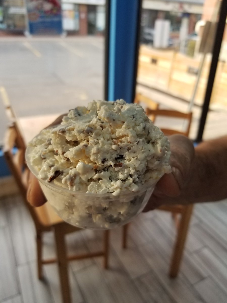 Niikkibb's tweet image. First time enjoying @M_IceCreamLab 😍