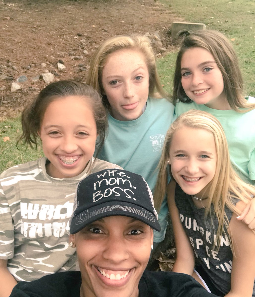 cwebbie's tweet photo. These girls have my heart! 💜 #TransitFREQ https://t.co/bH7V6DReVT