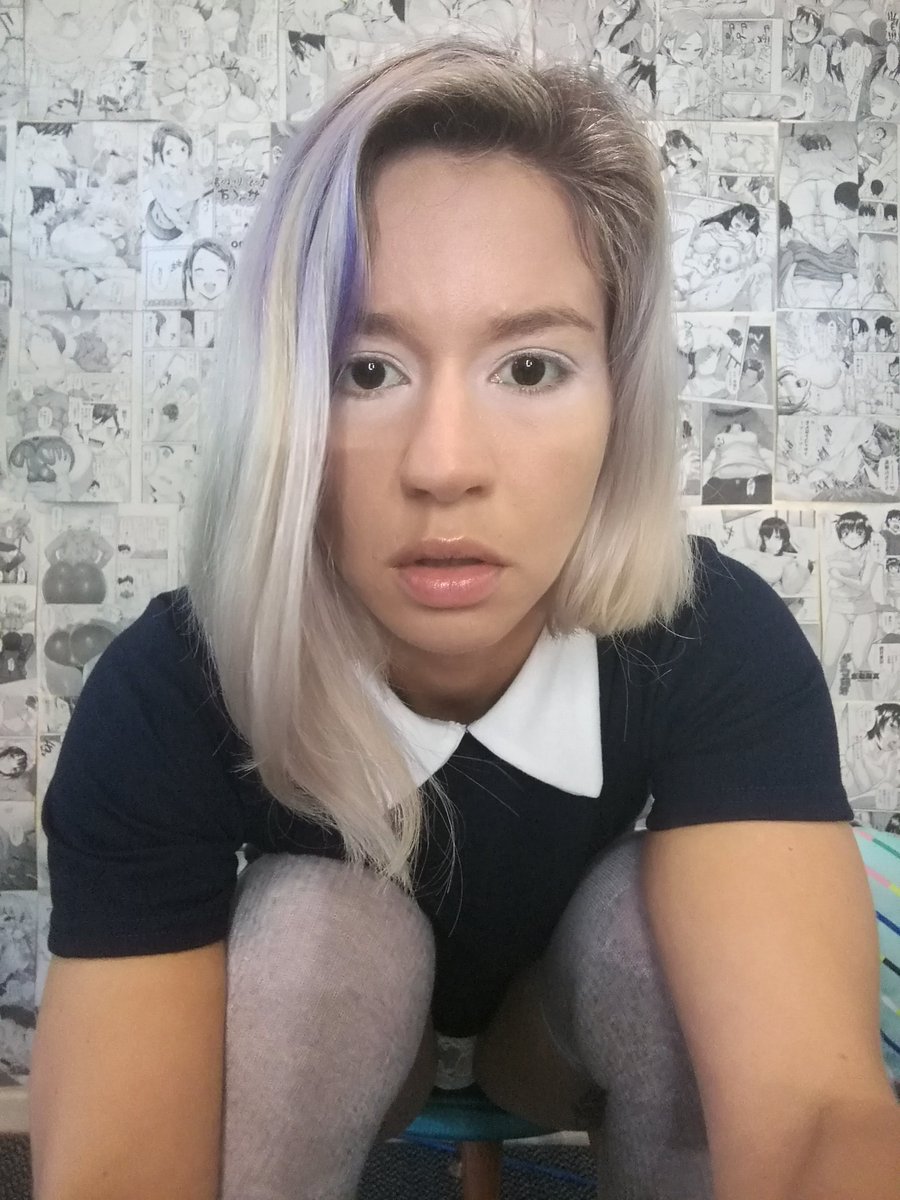 pennypeach03's tweet photo. Children of the corn I'm cumming online to take your soul #chaturbatehalloween #onlinenow #SpookyBreakfast #StephenKing https://t.co/TPfKcKbuMq