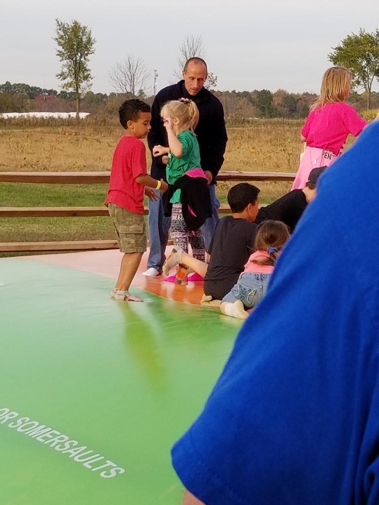 bethlevypet's tweet photo. What a fun day! @WagonTrails and #ironsmill! https://t.co/22zYeacLvT