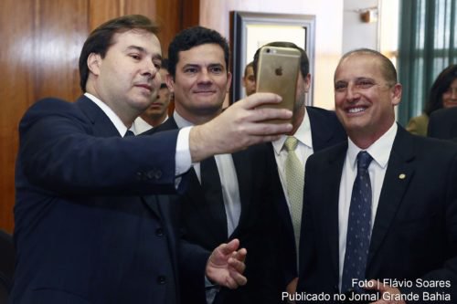 Rodrigo maia o botafogo da Odebrecht e o Juiz Sergio Moro que investiga só um partido