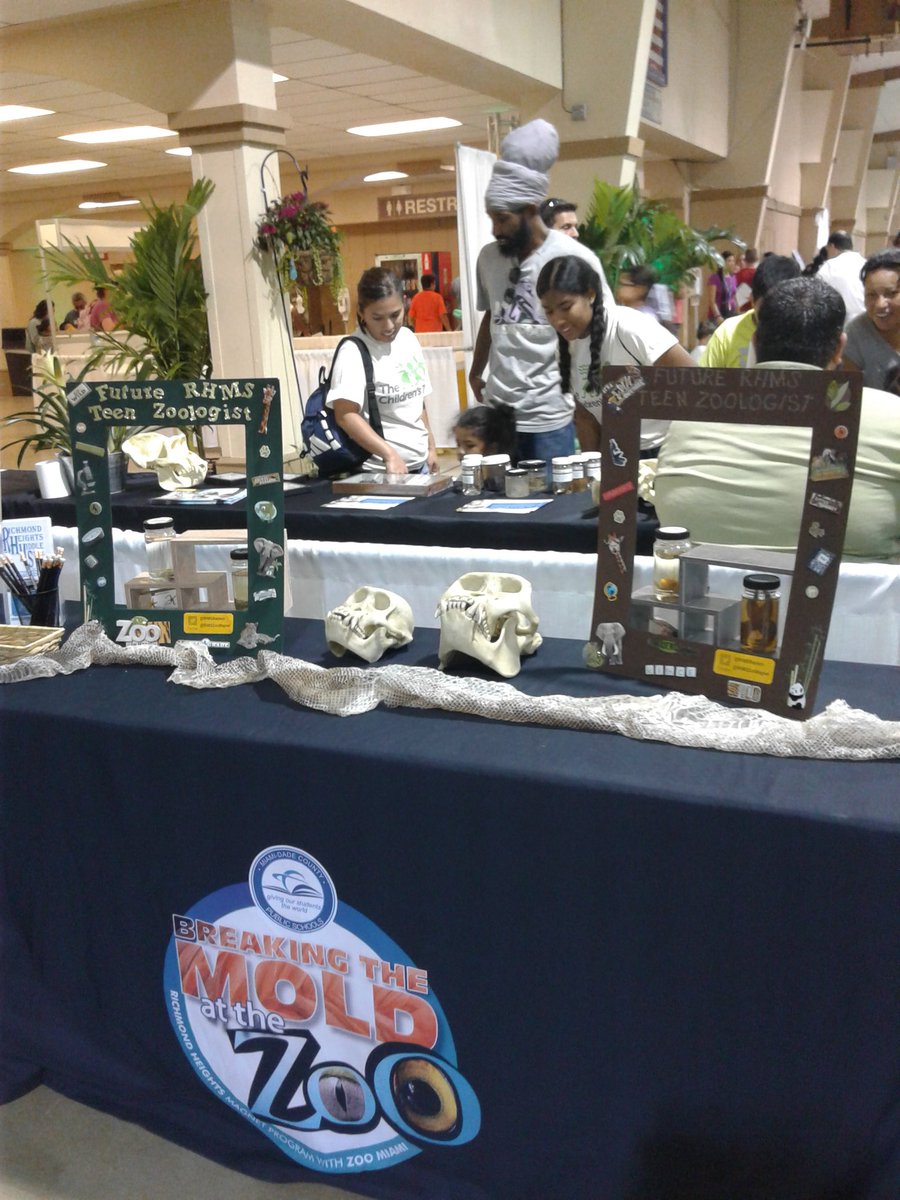 RHMSZooMagnet's tweet photo. @RHMSRaiders recruiting future @zoomiami teen zoologist at the @childrenstrust expo!
@MDCPSSouth @miamimagnets @MightyRaidersAP https://t.co/udKy4lrgbl