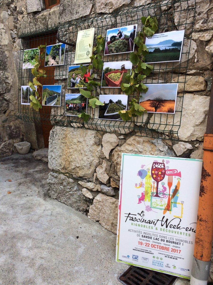 RDV_Saveurs's tweet photo. Magnifique dégustation de plusieurs vins #Marestel à la Cave du Prieuré en #Savoie #FascinantWeekEnd avec la presse française #wine https://t.co/cX9Lfm7vaH