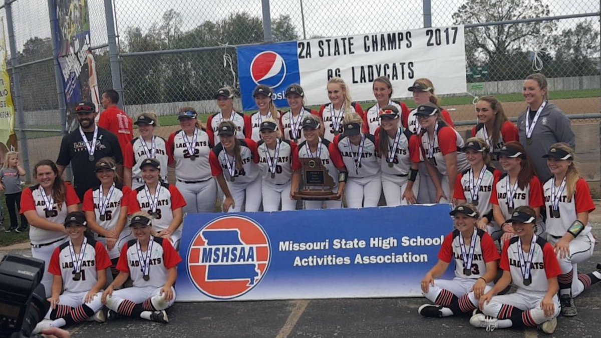DetersGabi's tweet photo. STATE CHAMPIONS❤️🖤Made History!! First time for everything⚾️🐾 https://t.co/ZLDYziKso9