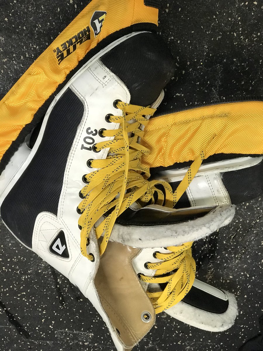 The1stTurnstile's tweet photo. That #TriangleD logo stands the test of time. #Daoust301 classic white skates! #PictureIconic https://t.co/eT1krvrwK3
