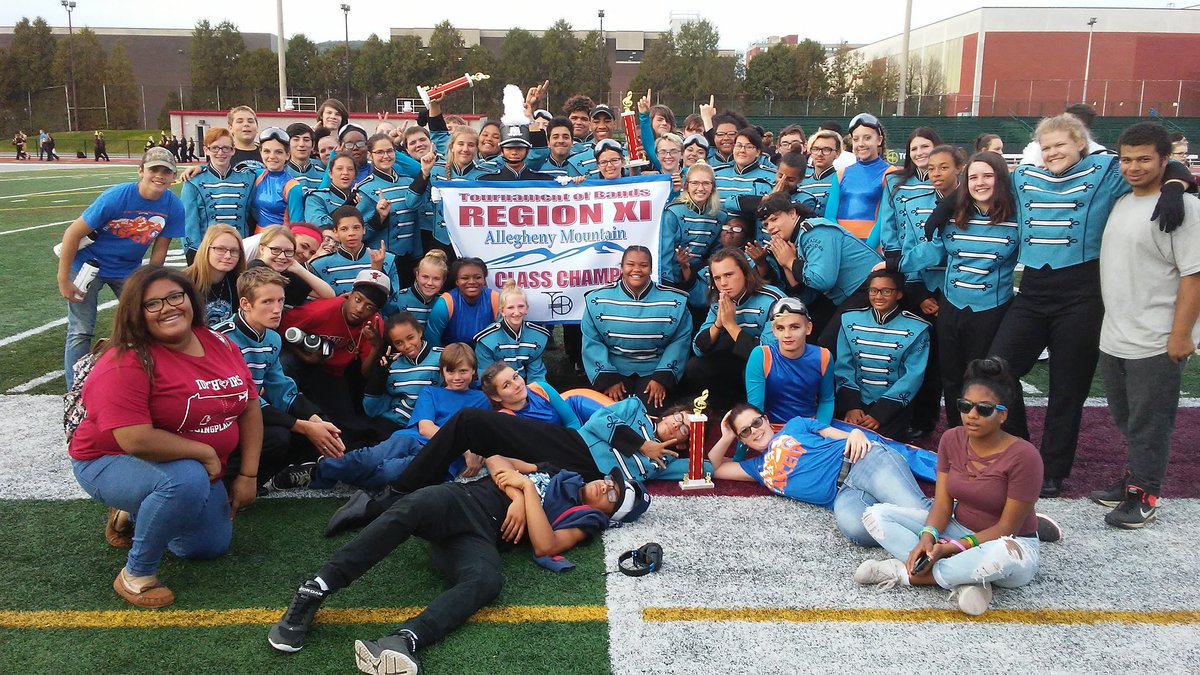GJSDMusic's tweet photo. Your 2017 Class 2A Champions!  Congratulations to all and our seniors!  High visual, guard &amp; percussion.  88.45 https://t.co/VKSTLj4bmQ