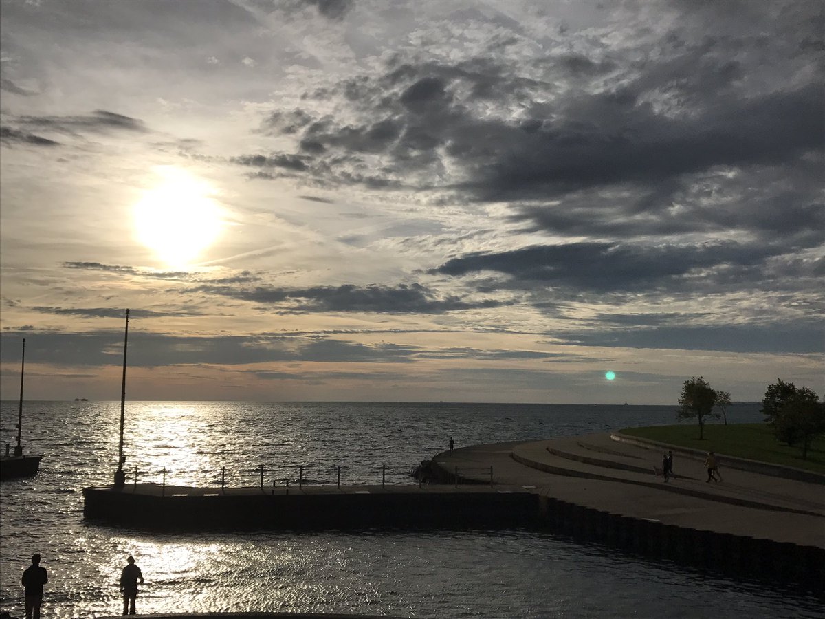 jmamakj's tweet photo. #chicago #lakemichigan #diverseyharbor #saturdayrun https://t.co/0b2O8qYcZ7