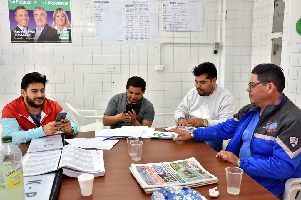 ChubutPrimero1's tweet photo. #ChubutPrimero Sigue trabajando para que este domingo #VotemosPorChubut  
#Votola502 Defendamos nuestra Provincia
@TWAMaderna https://t.co/RwO7u5I24y