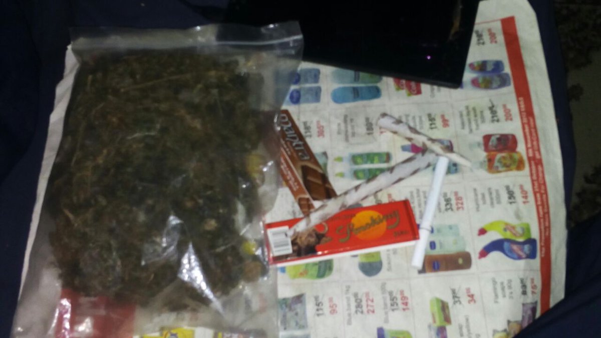 omarmangeli's tweet photo. #NP: Dirty Harriet Album;
Rah Digga.
#Kush #Cannabis #Weed #Marijuana #Ganja #Spliff #MiraaTeam #GreenCrack #GainWithXtianDela #TrapaDrive #Eastcoast #Legend #Classics #FlipmodeSquad #MusicHistory #Flatbush #Women #FemaleMC #Rap #DirtyHarriet #QueenLyricist #SaturdayNightHiphop https://t.co/KVs7TeMw8d