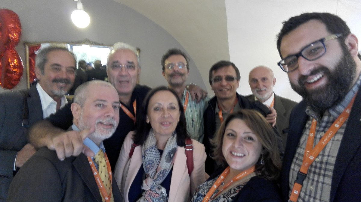 EPietrafesa's tweet photo. #SHU2017 in versione @SGInnovazione e dintorni eccoci e grazie @altheovalentini per averci riunito :) cc @Csfoligno https://t.co/ybTFMmTsgy