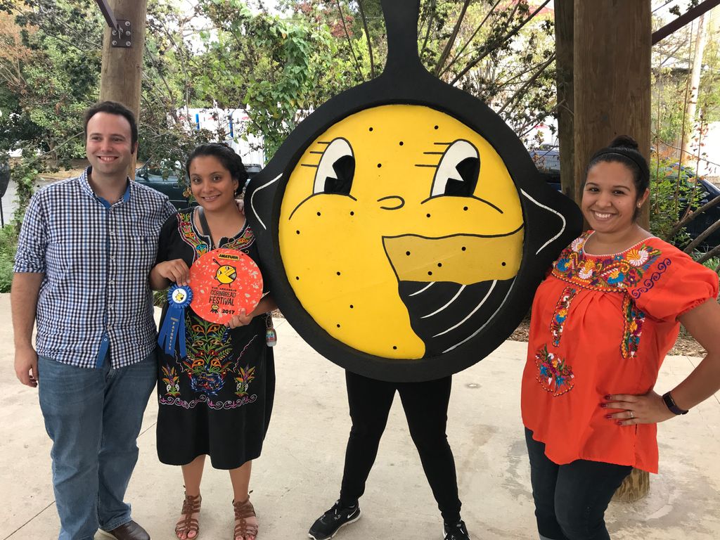 ArkCornbread's tweet photo. 2nd Place Amateur Cornbread Winner: Marielle Carbajal! https://t.co/b9QUEv7Ce5