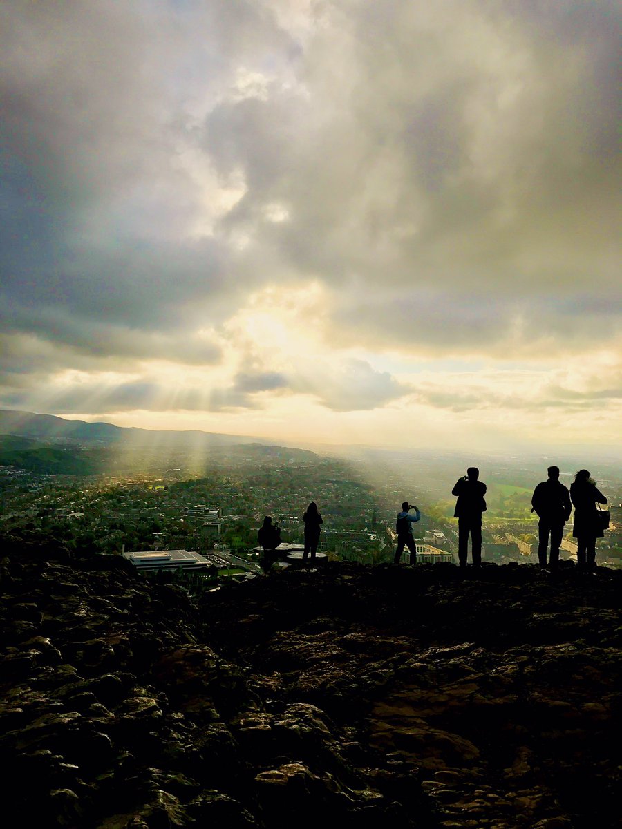 Su_Pa_La's tweet photo. Nice view from Arthur's seat, my kids really enjoy it! #Edinburgh #welcomescotland https://t.co/gIKmCjQ5eI