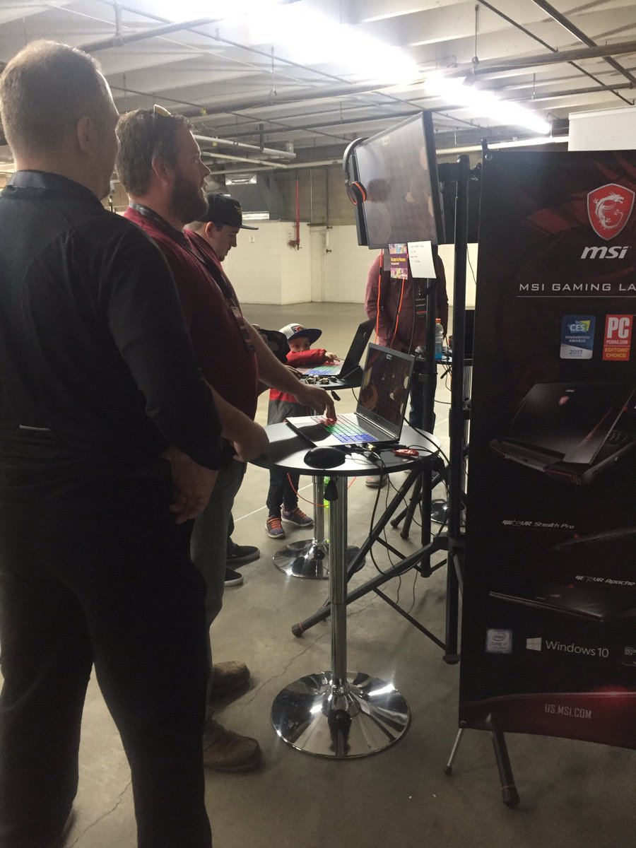 gamejolt's tweet photo. Wrapping up day 2 of #DHDEN17 #dreamhackjam https://t.co/VUGLRSgnob
