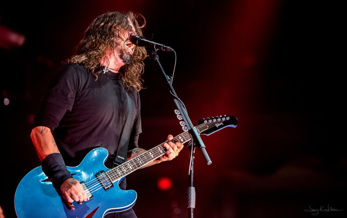 JKirkmanPhoto's tweet photo. Foo Fighters • 10.15.17 • Greensboro, NC @foofighters #FooFighters #ConcreteandGoldTour #concertphotography #musicphotography https://t.co/eIKL9f22DH