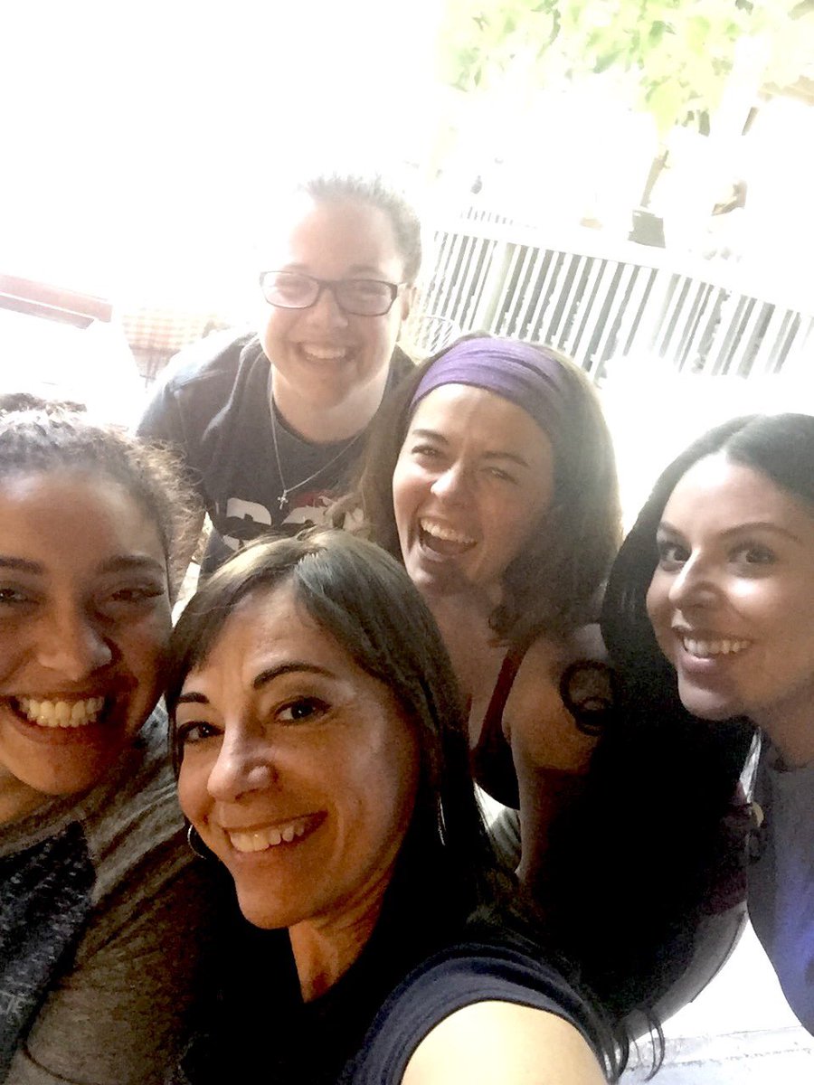 linguameister1's tweet photo. Working hard on TPAs at #Veronese cafe today #BiolaSOE https://t.co/h2TvWjJqv3