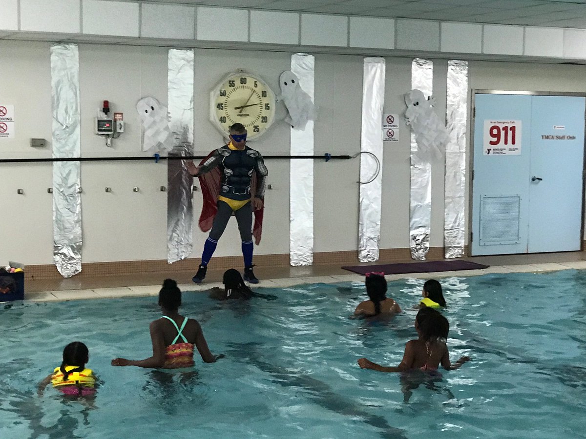 ChughesMick's tweet photo. Thanks Carlos for leading aquaclass @ #monsterbash hosting #LGBTQfamilies @ourfamily @EmbarcaderoYMCA @ymcasf https://t.co/ylyCWI7JmU
