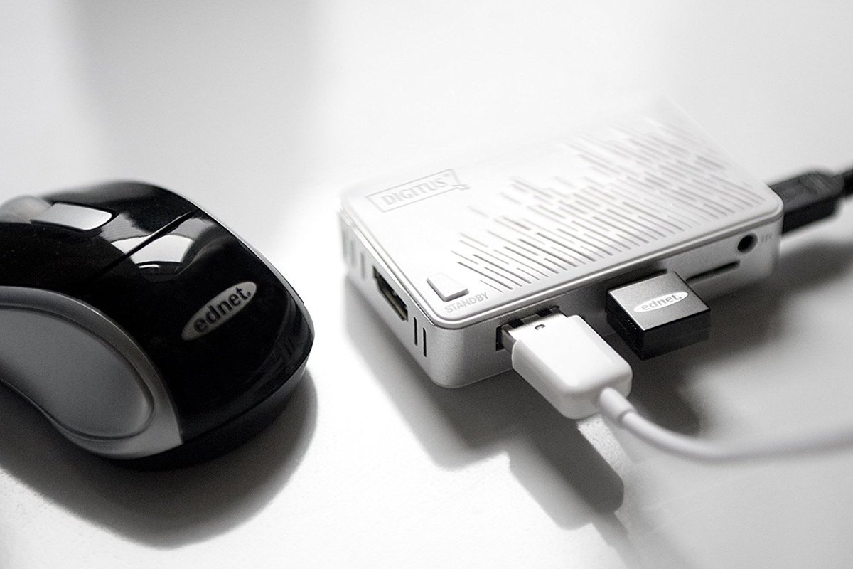 Ibrahim25159569's tweet image. So small, so strong . DIGITUS #Android_TV_Box,#Smart_TV,Cortex Dual-Core A9, 1GB RAM, HDMI,LAN, WLAN,USB. for 19,90€
goo.gl/4hoNCo