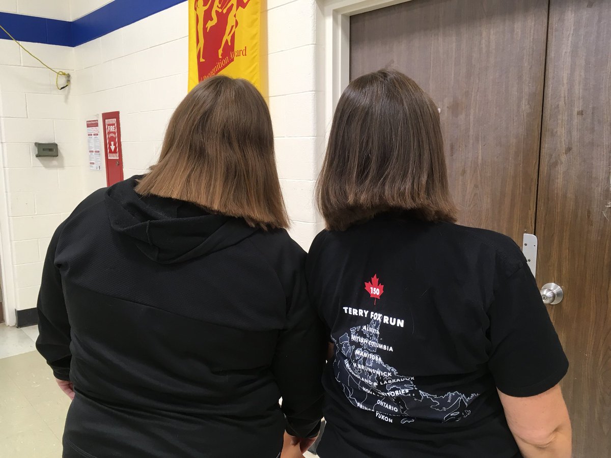etoilewadd's tweet photo. Our school raised $6210 for our Terry Fox run so 3 of us cut to donate during an assembly #BeautifulLengths@Pantene #Donate2Create@Pantene https://t.co/l5AwQoSjJE
