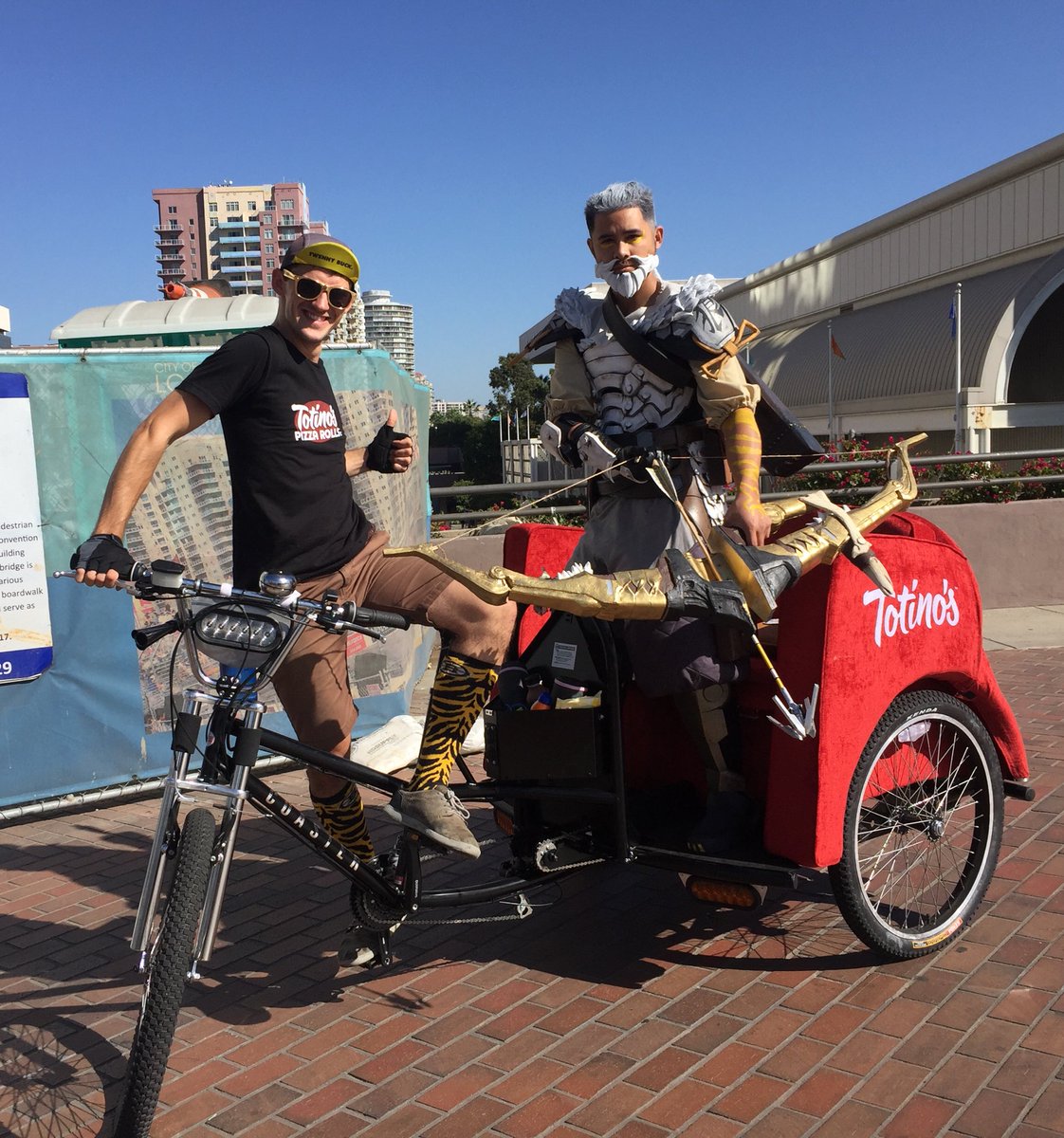 CarltonRides's tweet photo. Free pedicab rides from @totinos at #TwitchCon! #CouchHard https://t.co/EixXyZfy14
