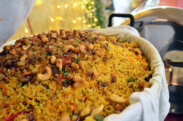 TicketToFlavour's tweet photo. A Beginner's Guide to Biryani, the Ultimate Rice Dish: https://t.co/QOoqOEHexW via @saveurmag #biryani #IndianFood #FoodGuide https://t.co/Zuk3ssox6k