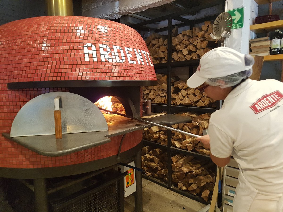 ClaudioFloresT's tweet image. 5a parada #gastrotourRomaCondesa en el @ArdenteMX de @EdgarNunezM, super tour de @RoVazquezL @eatlikealocalmx #FuerzaCondesa #FuerzaRoma