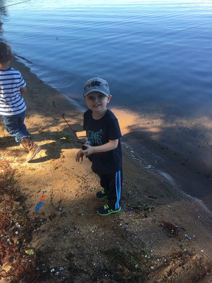 BillWV1's tweet photo. Fishing https://t.co/BvWBX1FUt0