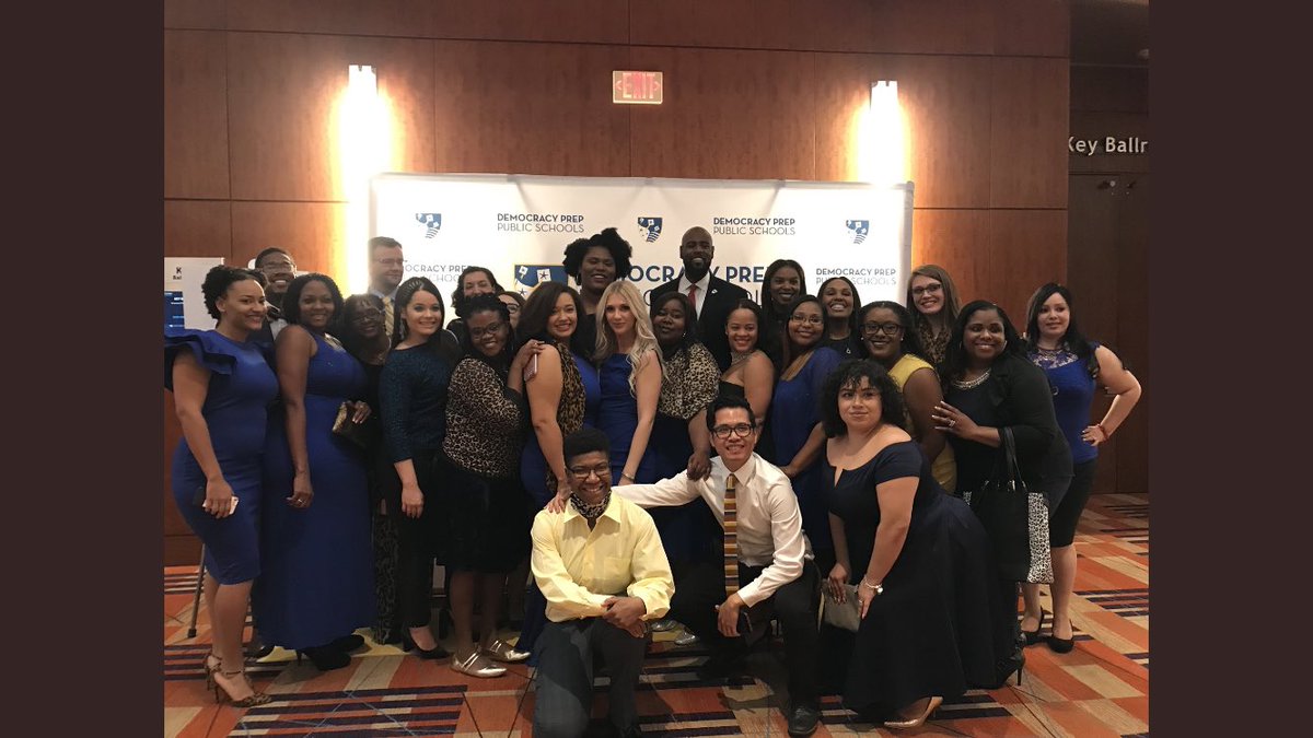 JMC702's tweet photo. @adamj42 @DemocracyPrep @RonCBrady @DPFreedomElem @DPFreedomPrep @DPFreedomHigh No one else came color coordinated like #DPACes ๐
๐ผ https://t.co/LMyA4CVPaY