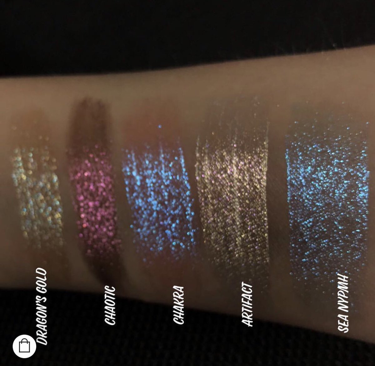menageriemakeup's tweet photo. Glittering #LipToppers launched yesterday! Pop over your fav #liquidlipstick https://t.co/tHgBV2xhv8