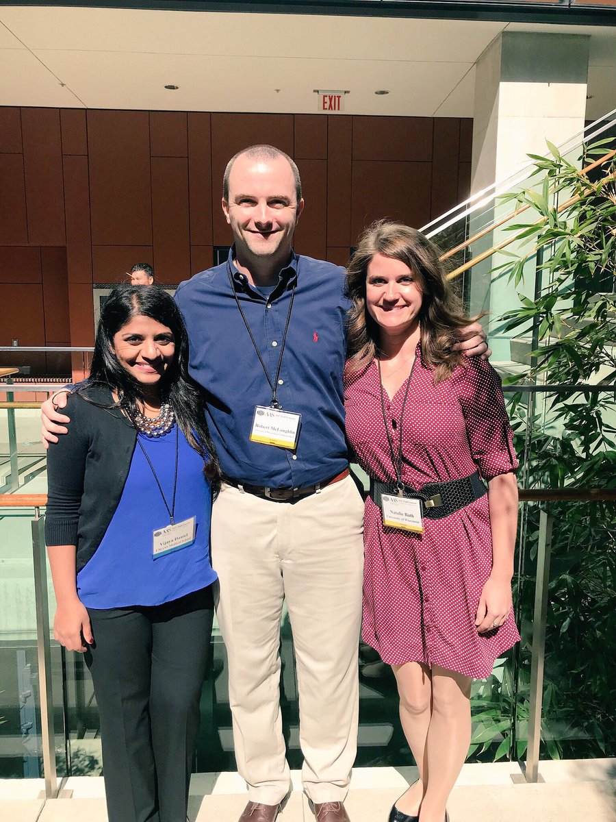 natbat124's tweet photo. Getting all the research skills. #AASFC17 #umasssurgery #UWsurgery @robflanker @twitterlessviji https://t.co/HwBUPv4Uq5