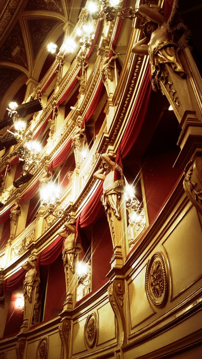nadiapastorcich's tweet photo. Oggi al @TeatroVerdiTS:
Psalmus pro humana regeneratione di #MarcoTaralli e poi Carmina Burana di #CarlOrff
Maestro #AlessandroCadario πΌ https://t.co/aNmEzfA7ni
