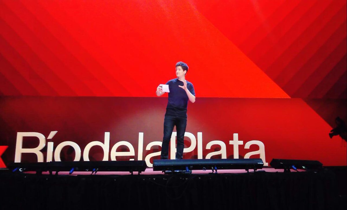 TEDxRdelaP's tweet photo. Ahora, @luchomellera cierra el Día 2 de #TEDxRP con "Río de las ideas" https://t.co/gyDkDfospK