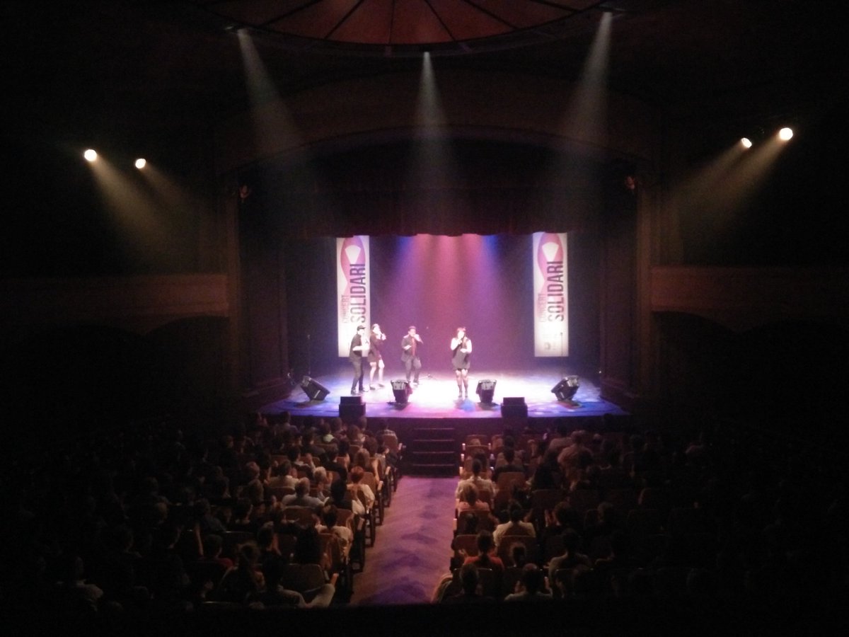 El @teatrelamassa s'ha omplert de gom a gom pel concert solidari del #DiaMundialdelCancerdeMama amb @soundsixoficial i <a href="/notnamedmusic/">Not Named</a>!