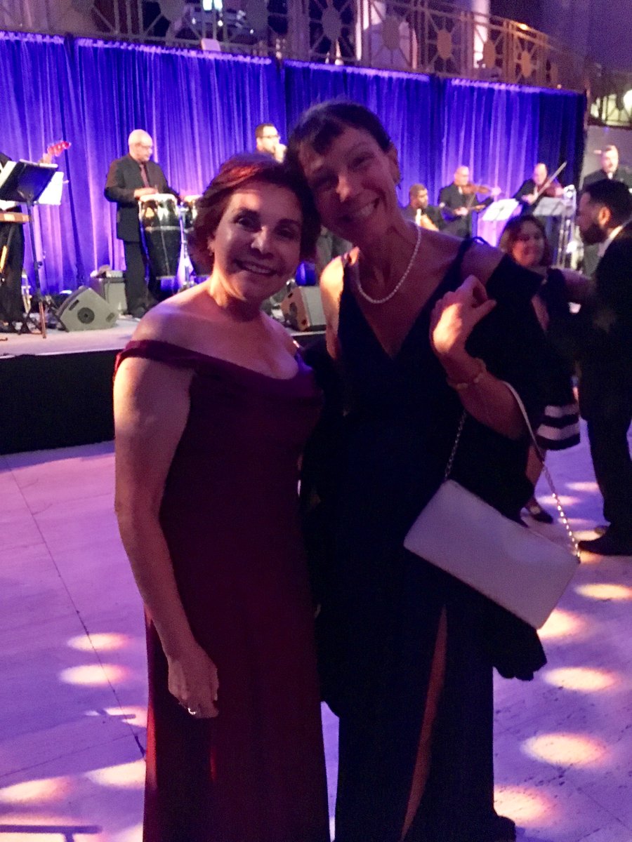 Emerging Globe last night at the 2017 Orphaned Starfish Gala!
Check out more at: orphanedstarfish.org