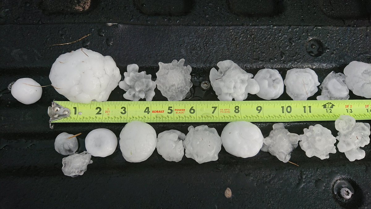 LawrenceWx91's tweet image. Hail sizes 3miles S of Roosevelt, Okla. On State hwy 183 #okwx #kocofirstalert