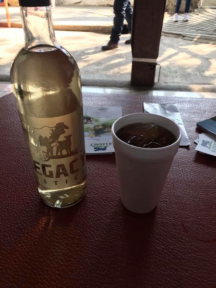 ALegacyGenetics's tweet photo. #Mexico #Tequila y #AngusBlanco / WhiteAngus @ALegacyGenetics Expo 2017 Guadalajara https://t.co/WAxG8iUcyn