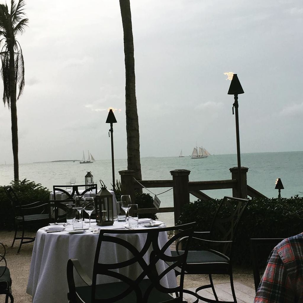 helliott1's tweet photo. Dinner views! #purdy #hardnottolove https://t.co/0YpifYFsof