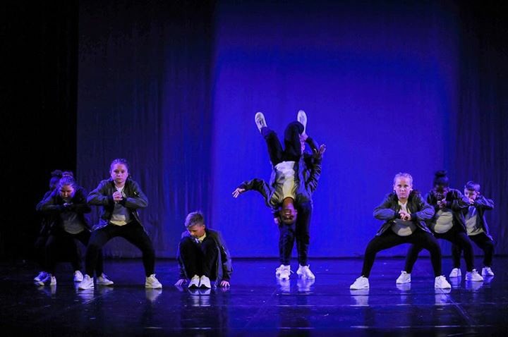 FreedomofDance1's tweet photo. We r Pleased 2 Say That we will b having a DVD preview nite @ the beck theatre FREE OF CHARGE. Tues 24th Oct @6pm. C u there! https://t.co/NtI4wMEHJ2